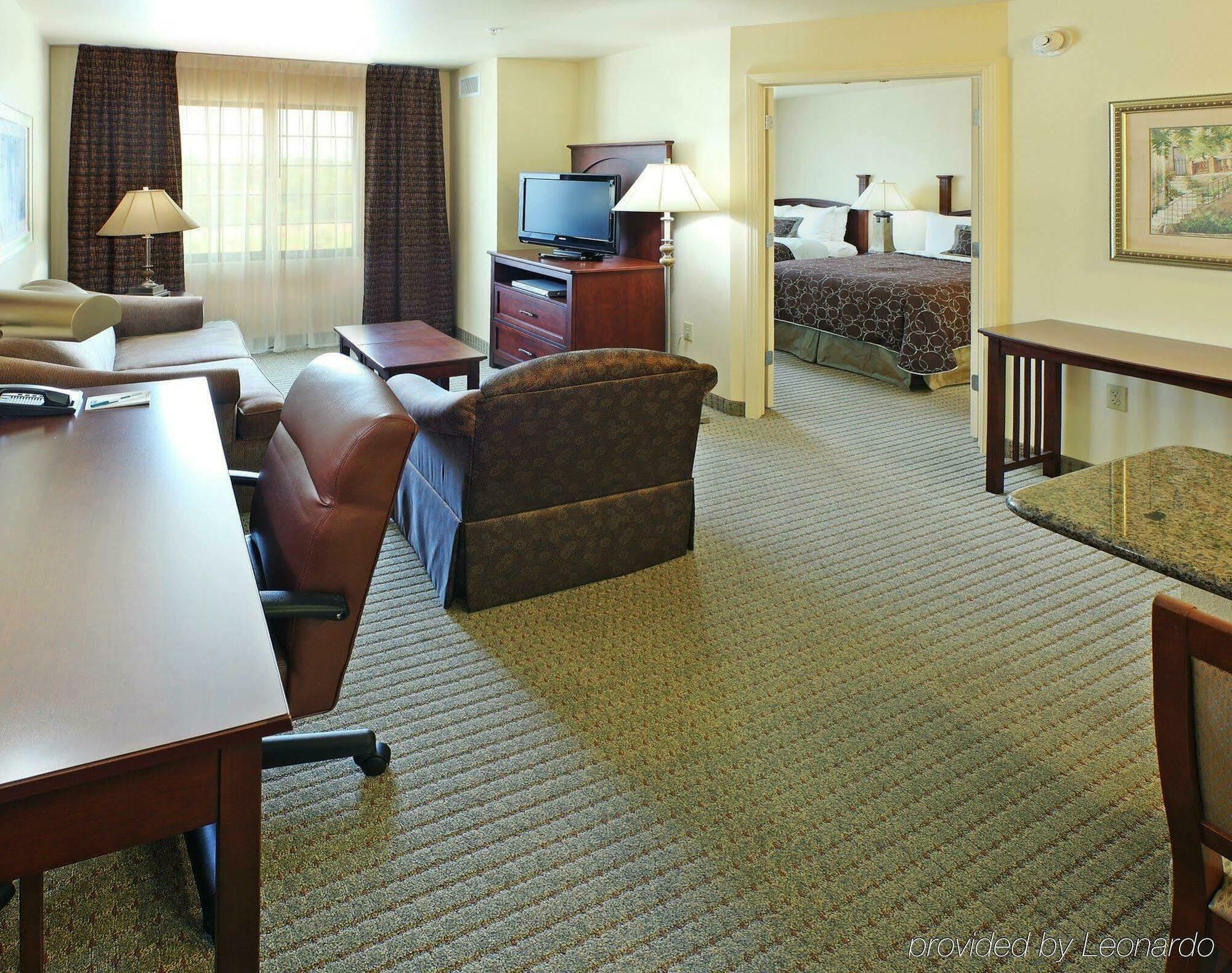 Hotel Staybridge By Ihg 3*